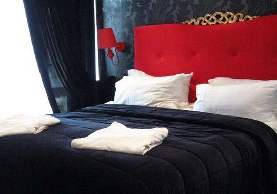 De Luxe Suite Tematik Black-Red